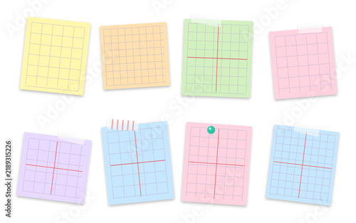 Fotografía Sticky notes featuring grid patterns are neatly arranged on a clean transparent surface to provide ample space for creative brainstorming and organizing daily tasks efficiently