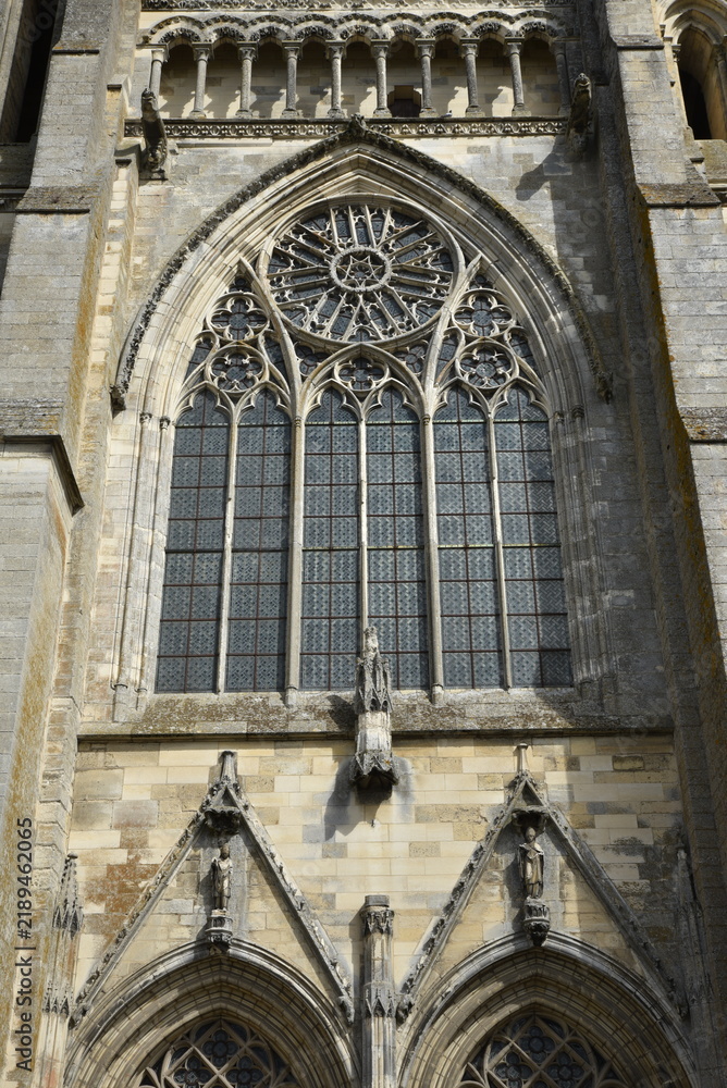 Obraz premium Façade gothique de la cathédrale de Laon en Picardie. France