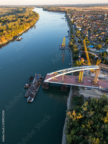 Mohacsi Duna bridge under construction