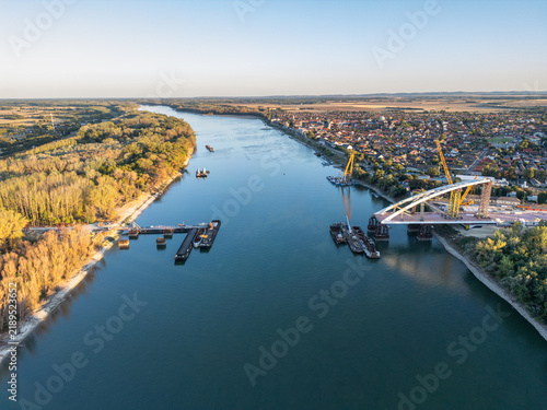 Mohacsi Duna bridge under construction