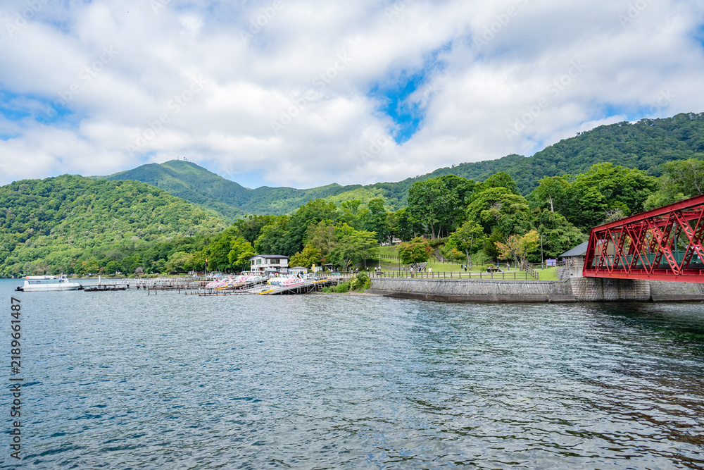 Fototapeta premium Beautiful Scenery of Lake Shikotsu in Hokkaido lake 