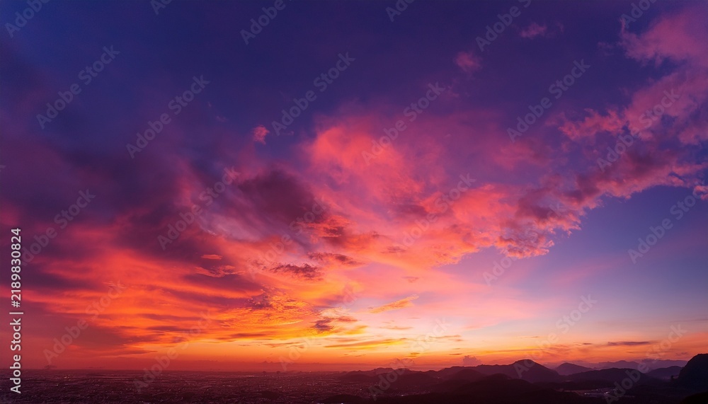 Fototapeta premium Orange And Pink Twilight Sky