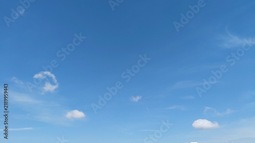 cutie sky , a little cloud