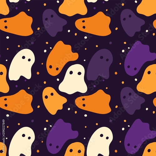 Seamless pattern with cute cartoon ghosts on a dark purple background