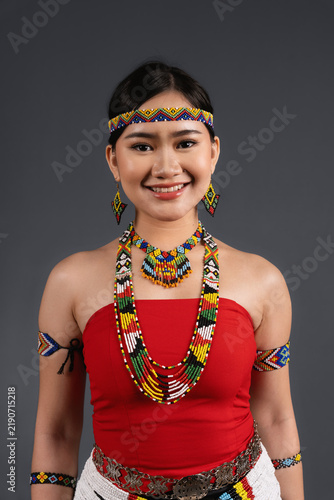 Obraz na płótnie Close Up Portrait of Sabahan Woman in Traditional Murut Tahol Simba Dress