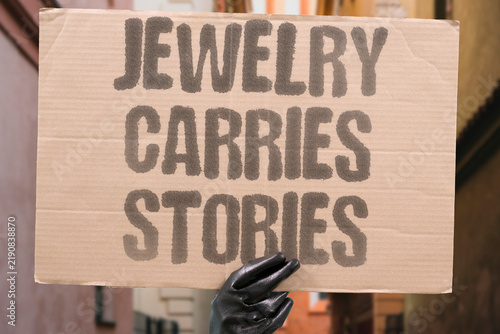 Bild auf Leinwand "Jewelry carries stories" Accessories worn by royal figures embed historical and personal narratives