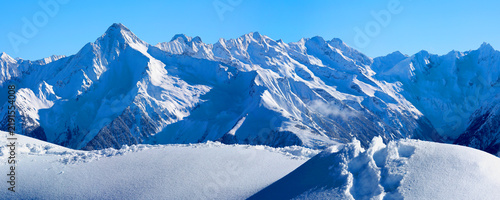 Tuxer Alpen, Tuxer Voralpen, Gebirgsgruppe der zentralen Ostalpen, verschneit, im Winter, Österreich, Panorama 