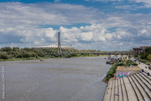 Fotografie A scenic view of the Swietokrzyski Bridge and the National Stadium overlooking t