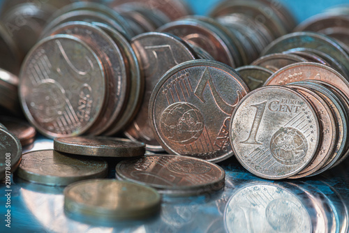 Konstfotografi Rows of small cent coins covered with patina