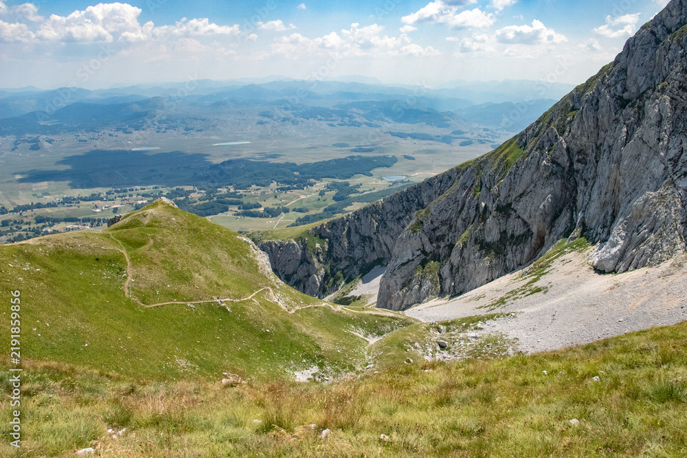 Fototapeta premium hiking up to the Savin Kuk, Durmitor, MOntenegro 