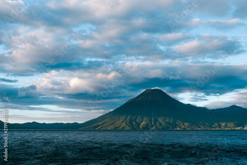 Fotografie Vista Lago de Atitlan desde Santa Cruz La Laguna