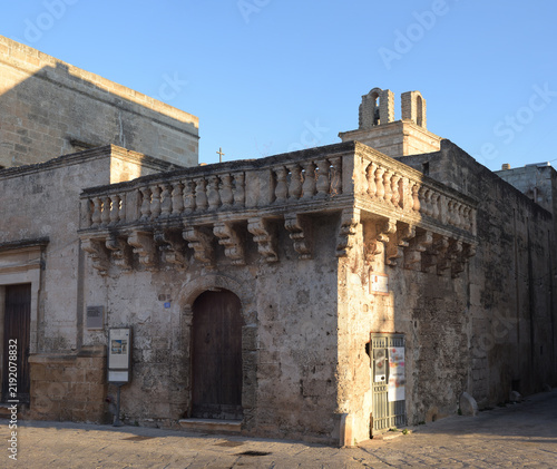 Quadro su tela PALAZZO TORRICELLI AD AVETRANA DETTAGLIO DELLA BALAUSTRA BAROCCA D' ANGOLO