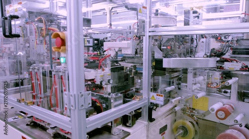 Mobile Phone Touch Monitor Production Line.
Manufacturing production line of touch panel monitor screen for mobile phone.
