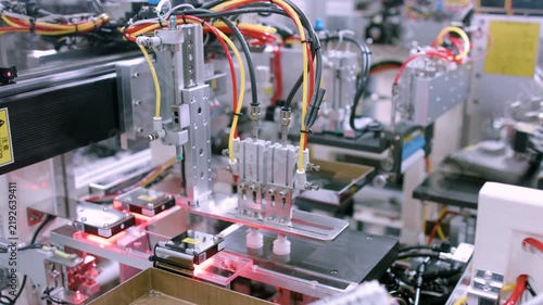 Mobile Phone Touch Monitor Production Line.
Manufacturing production line of touch panel monitor screen for mobile phone.
