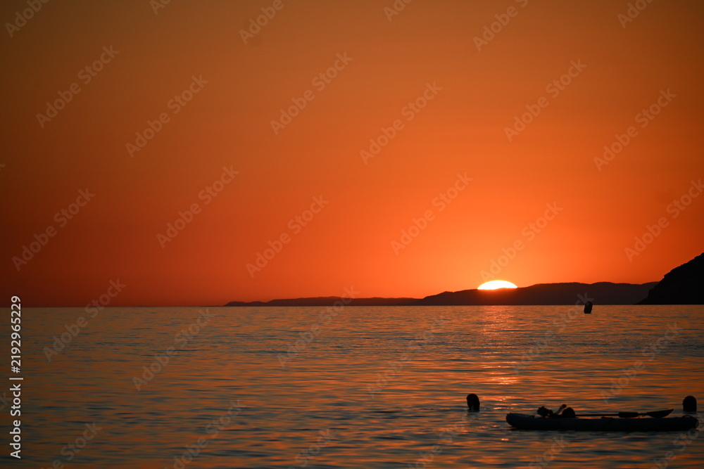 Obraz premium sunset over the sea