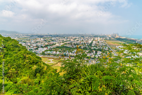 Quadro su tela A view north over the surrounding landscape from the Marble Mountains in Da Nang