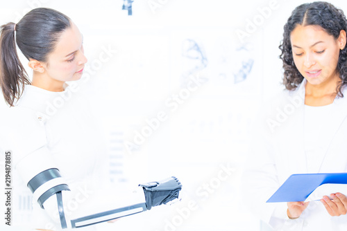 Canvastavla Sensor driven robotics research: the assessor reads back a force value while the