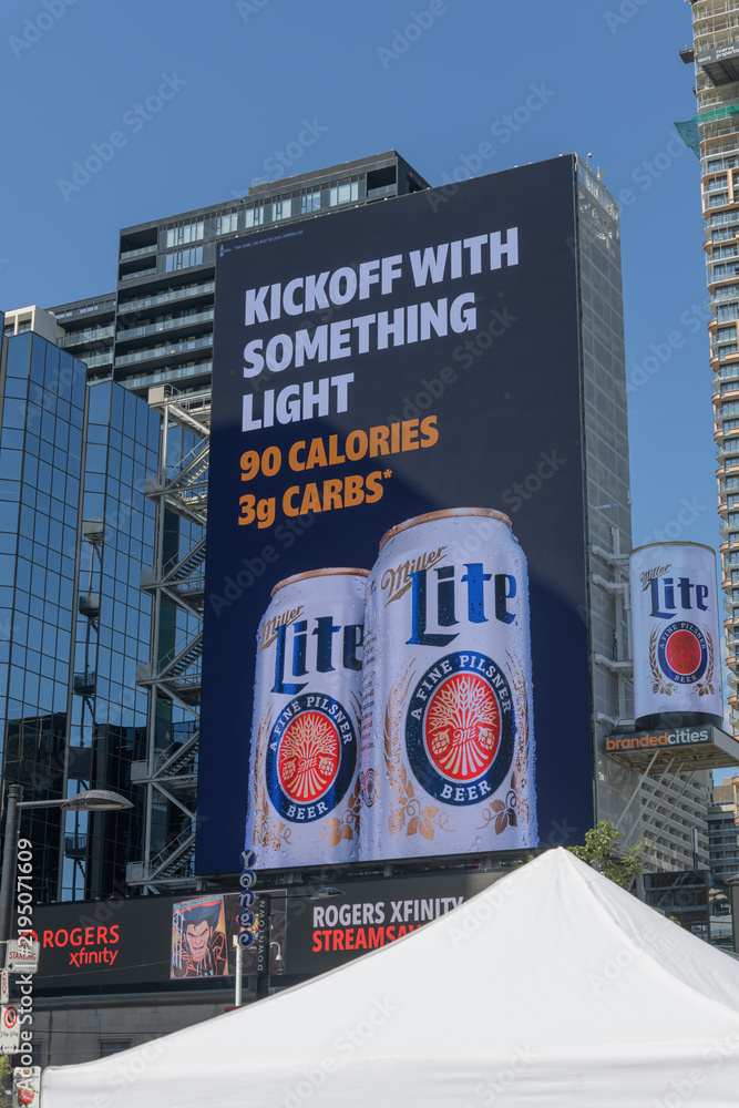 Obraz premium large-format rooftop digital spectacular with advertising by Miller Lite brewed by Molson Coors, Sankofa Square, Toronto