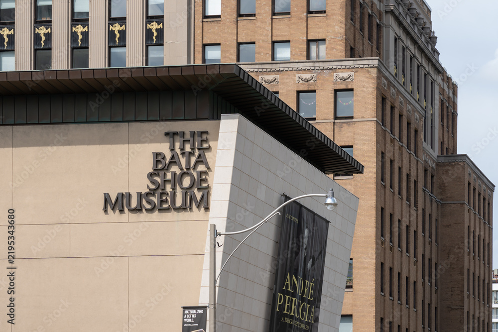 Obraz premium Toronto, Ontario, Canada - September 16, 2026: Bata Shoe Museum on Bloor Street West in Toronto, Toronto, Ontario, Canada.