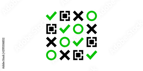 Konstfotografi Tic-tac-toe game grid with green checkmarks and black squares circles crosses