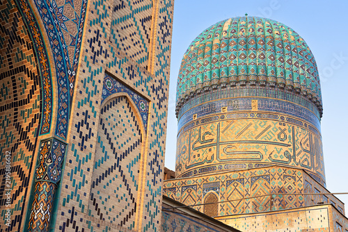 Obraz na płótnie Bibi-Khanym Mosque dome and tilework detail in Samarkand Uzbekistan