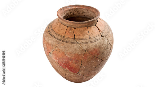 Bild auf Leinwand Traditional rustic round handmade brown clay pot jar isolated on transparent background