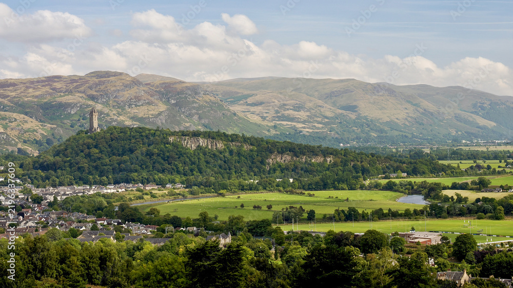 Fototapeta premium Scenic View of Stirling with Wallace Monument and Town in Scotland