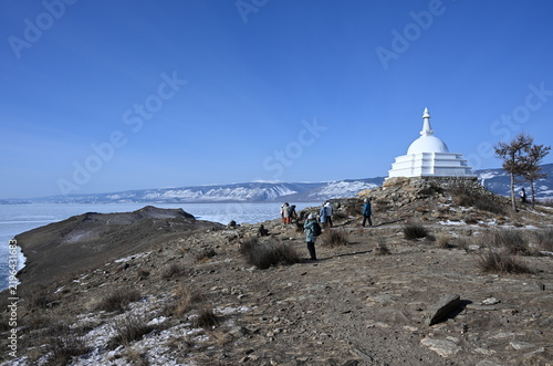 Obraz na plátně Buddhist Stupa of Enlightenment on Ogoy Island in the Small Sea of Lake Baikal,