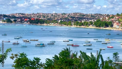 Vista do Subúrbio de Salvador com a Baía de Todos-os-Santos | View of Salvador’s Suburb overlooking All Saints Bay
