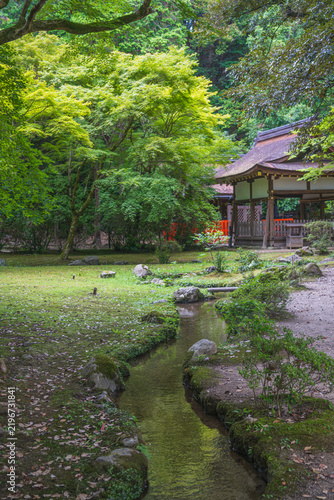 Obraz w ramie 京都 上賀茂神社 渉渓園の夏景色