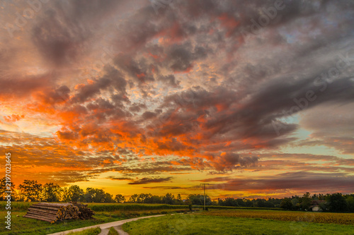 Tapety artystyczne Der Himmel brennt