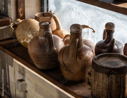 фотографія Antique everyday items that were used 100 years ago on the island of Crete, Greece