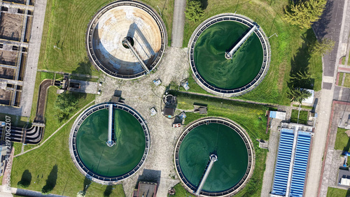 Fotografie Empty and full settling tanks at water plant