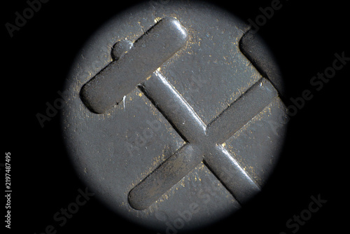 Makroaufnahme einer strukturierten Metalloberfläche