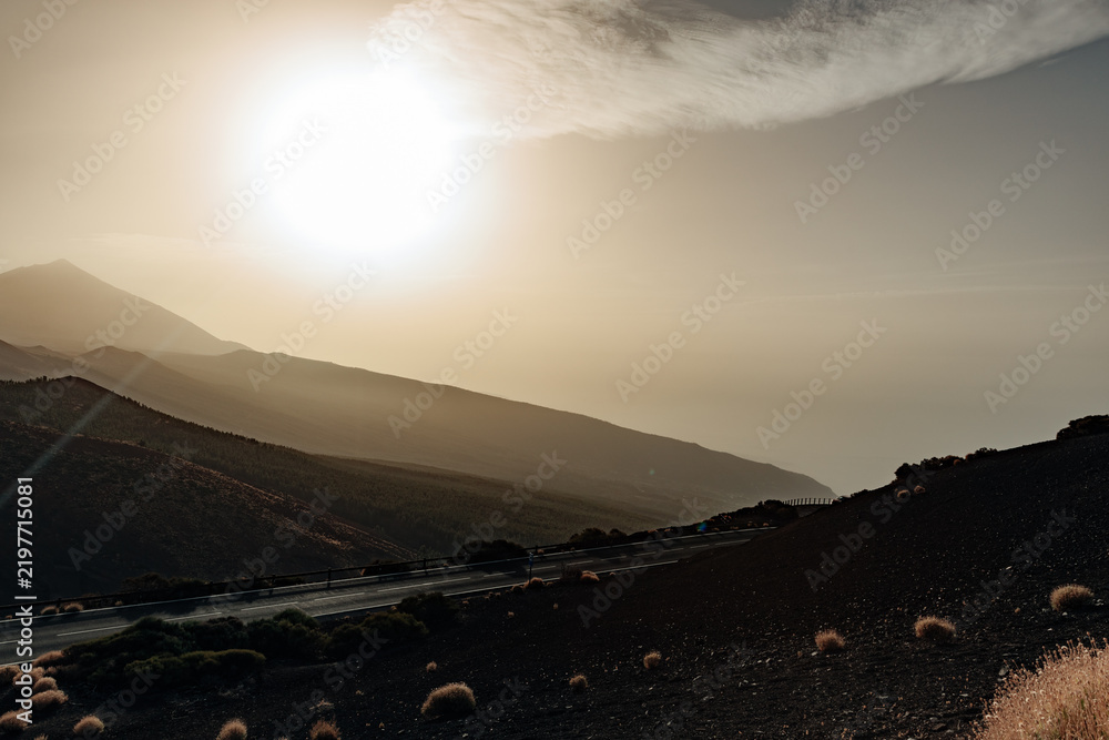 Obraz premium Beautiful view of the Teide volcano on the island of Tenerife at sunset.
