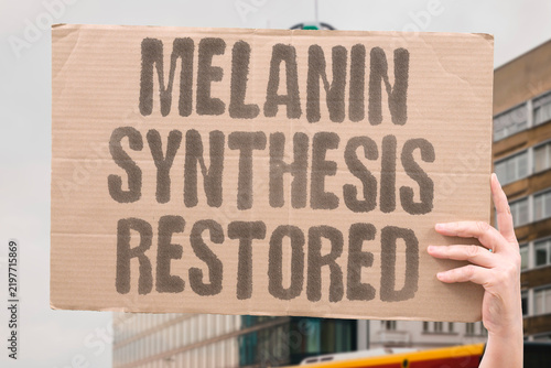 Foto "Melanin synthesis restored" Enzymatic actions revive natural hair tone