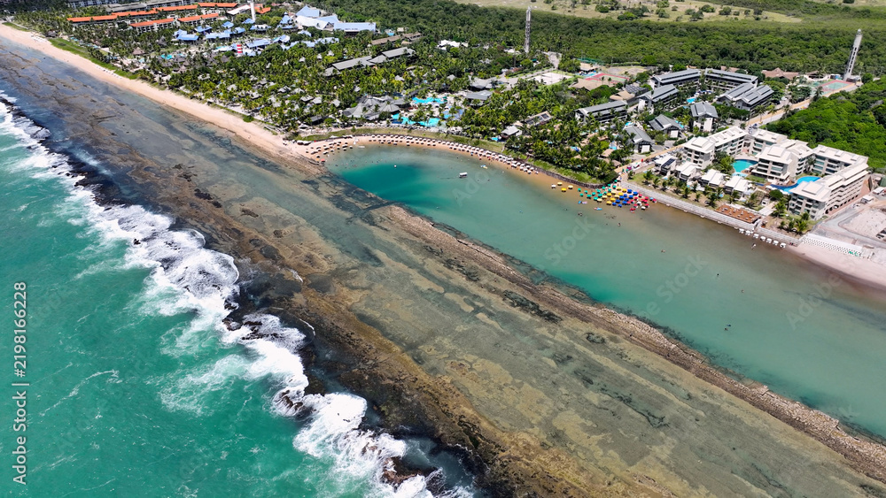 Obraz premium Muro Alto Beach At Port Of Chickens In Pernambuco Brazil. Exotic Bay Water. Nature Landscape. Paradisiac Scenery. Travel Destination. Muro Alto Beach At Port Of Chickens In Pernambuco Brazil.