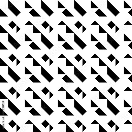 Seamless pattern with geometric motifs in black and white