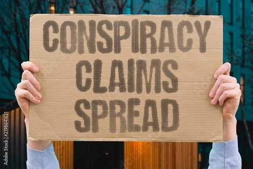 Fotografía "Conspiracy claims spread" Unverified stories about control gain traction