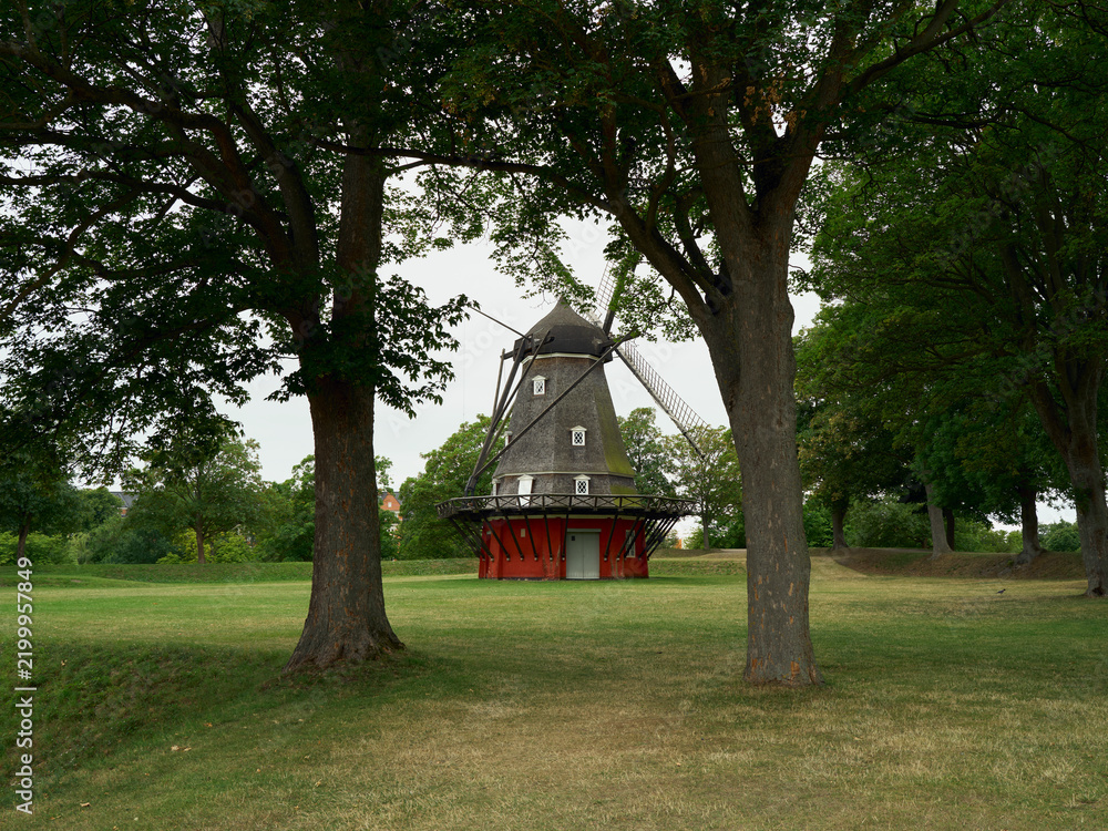 Obraz premium The Kastellet windmill in a Copenhagen park