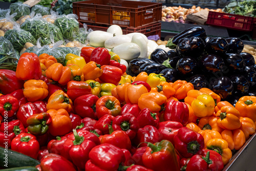 Primeurs sur l'étal d'un  marché