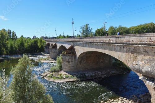 Le Pont George -V sur la Loire à Orléans (Loiret)
