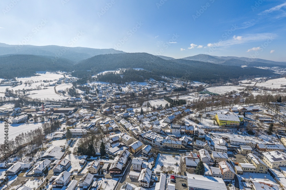 Fototapeta premium Winter im Lamer Winkel rund um die Marktgemeinde Lam 