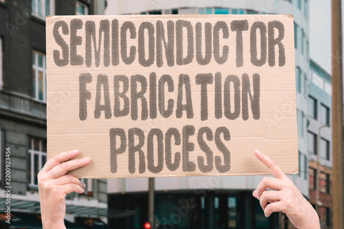 Cuadro en lienzo "Semiconductor Fabrication Process" Complex steps transform raw materials into functioning chips