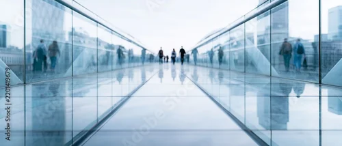 Panel kuchenny z motywem Blurred people walking on glass bridge