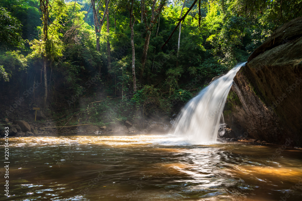 Obraz premium Mae Sa Waterfalls Level 6, Chiang Mai, Thailand