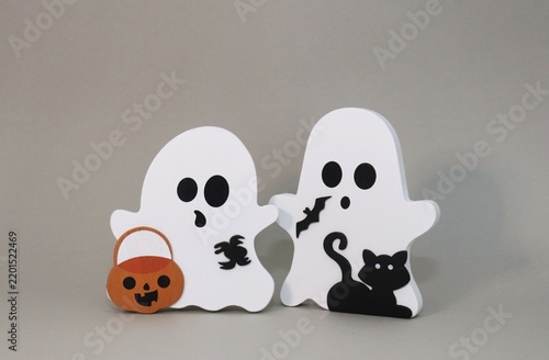 halloween-two-cute-ghosts