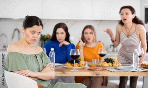Obraz na płótnie Friends quarrel at a party