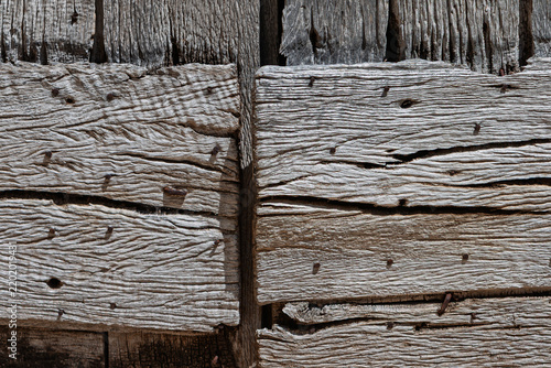 Detail einer alten verwitterten Holztür, Provence