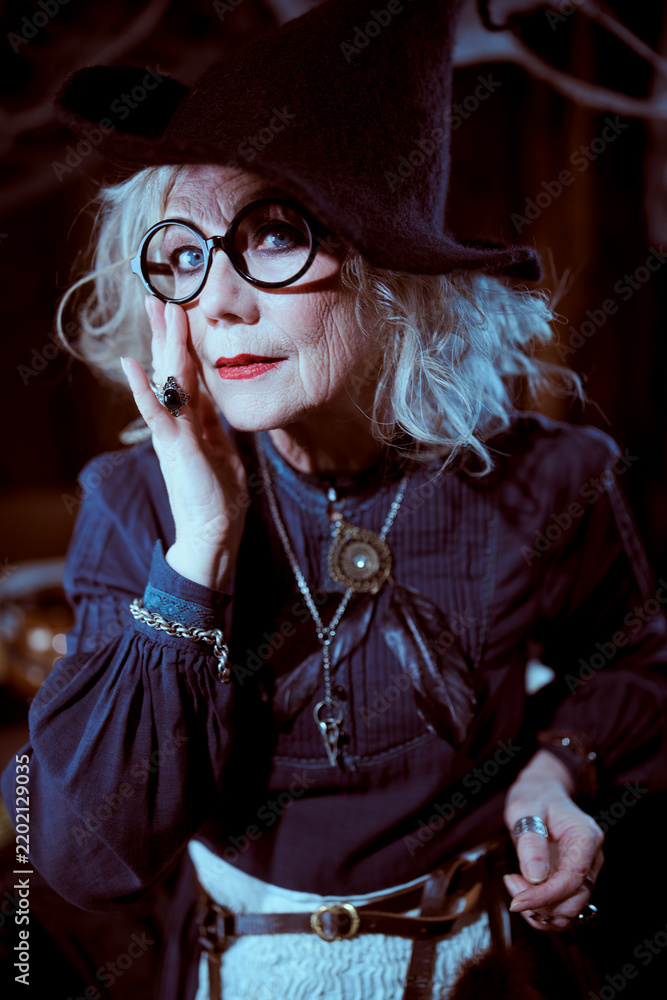 Obraz premium Eccentric Witch Portrait